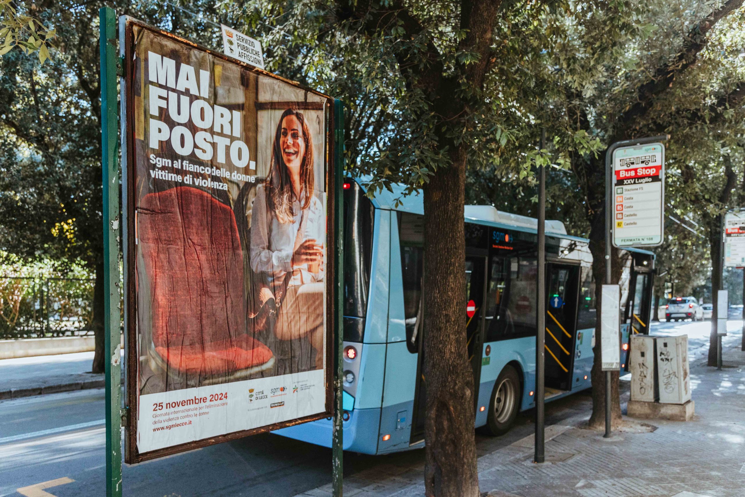 foto di alcuni cartelloni della campagna mai fuori posto