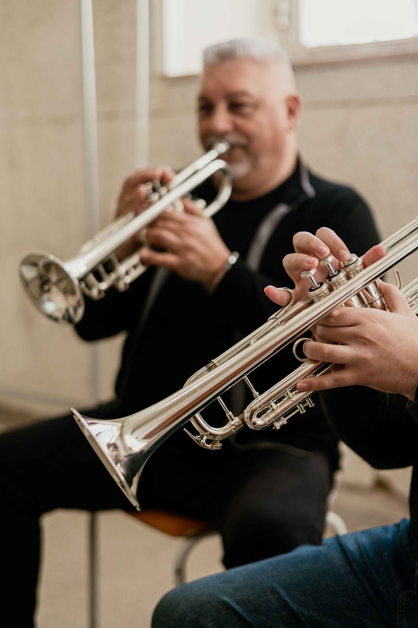 dettaglio suonatori tromba conservatorio