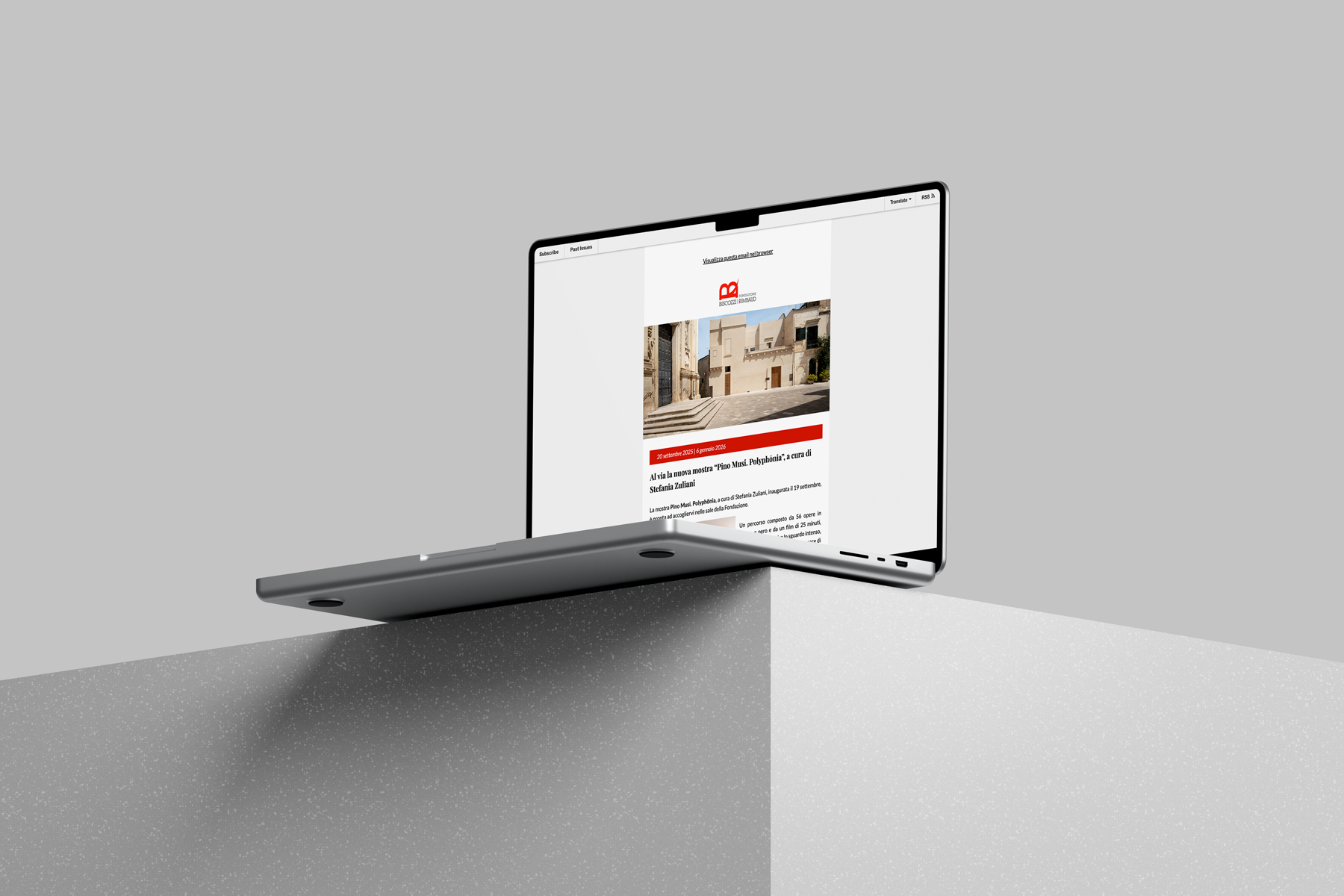 pc con mockup della newsletter di biscozzi