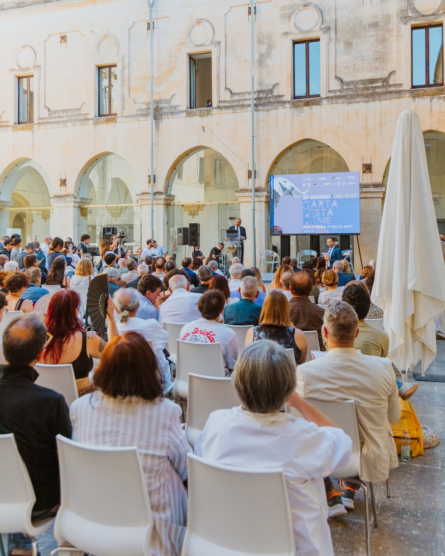 Foto dell'evento sulla Cartapesta all'Accademia di Belle Arti